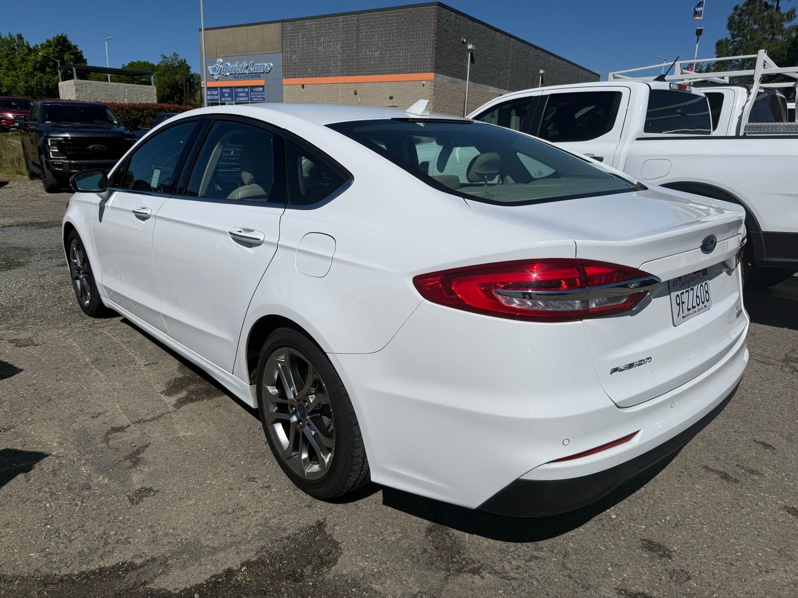 Used 2020 Ford Fusion SEL image 2
