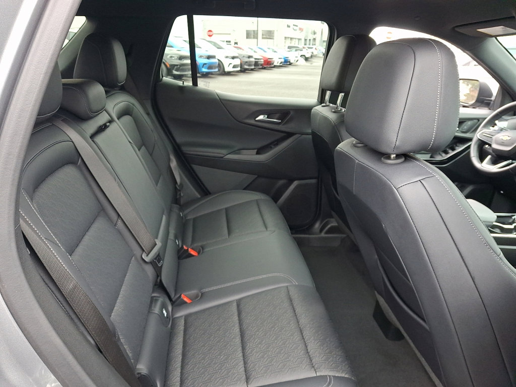 Used 2025 Chevrolet Equinox LT w/ Convenience Package II image 15