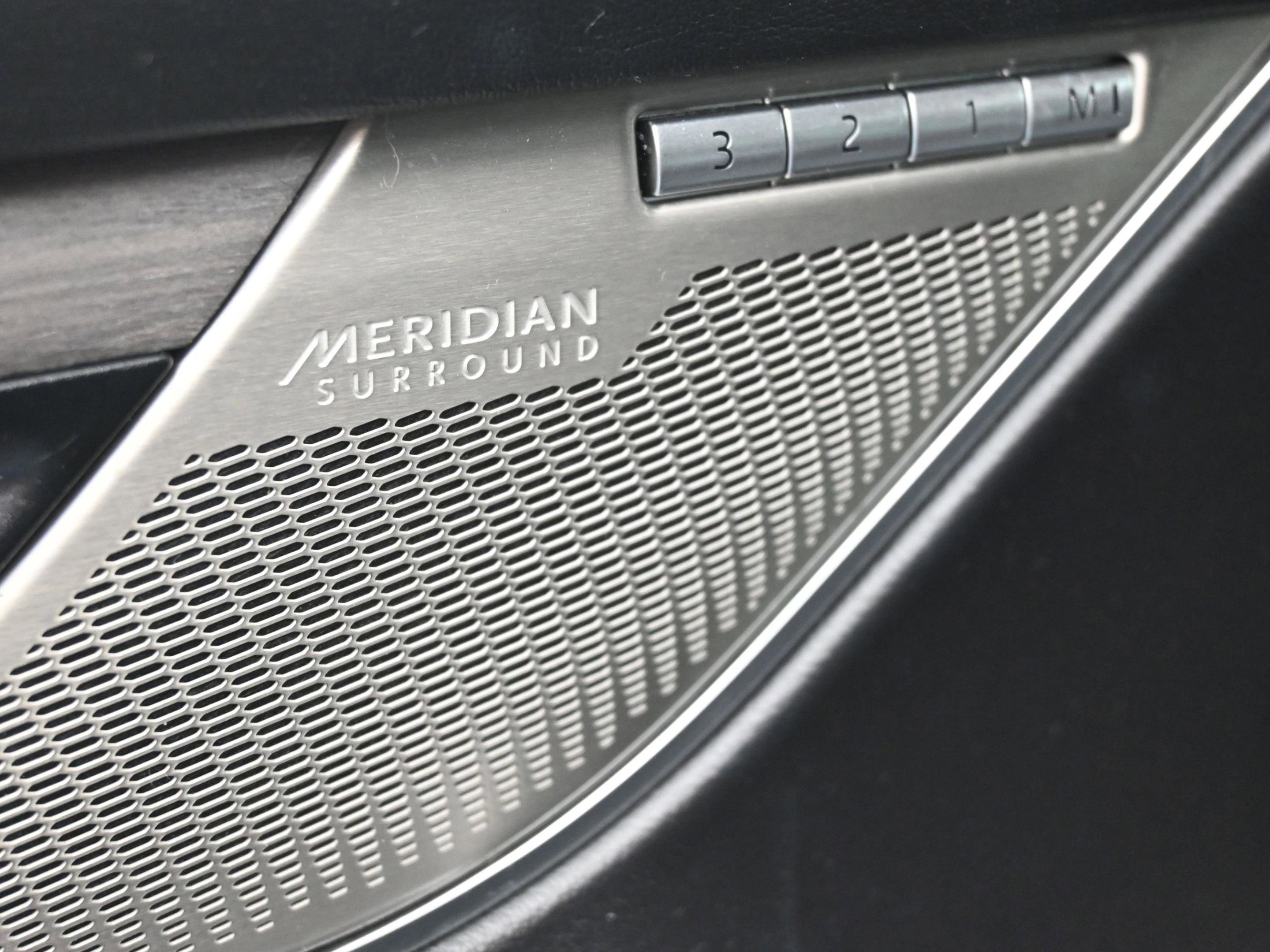 Used 2022 Jaguar F-PACE S image 38