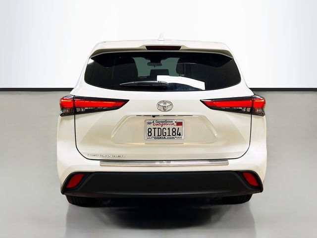Used 2020 Toyota Highlander L FWD image 6