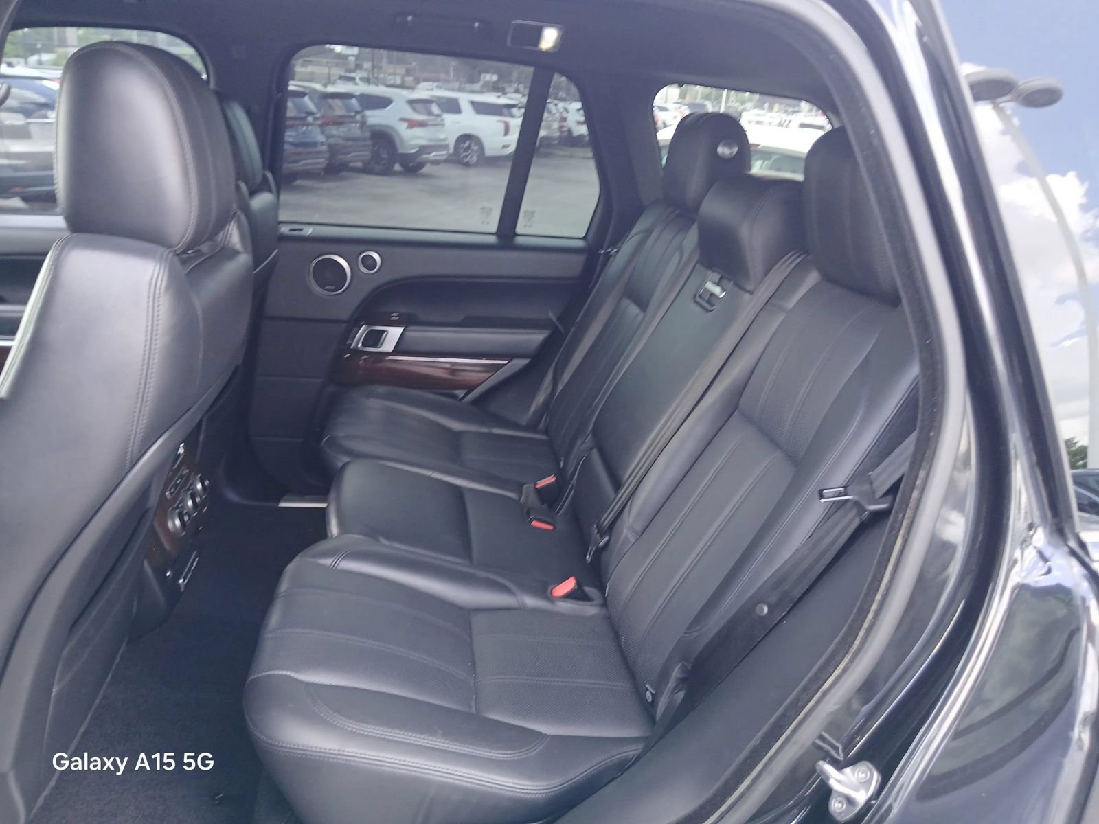 Used 2014 Land Rover Range Rover HSE AWD/4WD image 12
