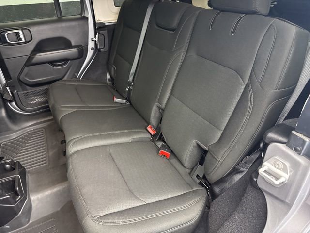 Used 2021 Jeep Wrangler Unlimited Sahara image 35