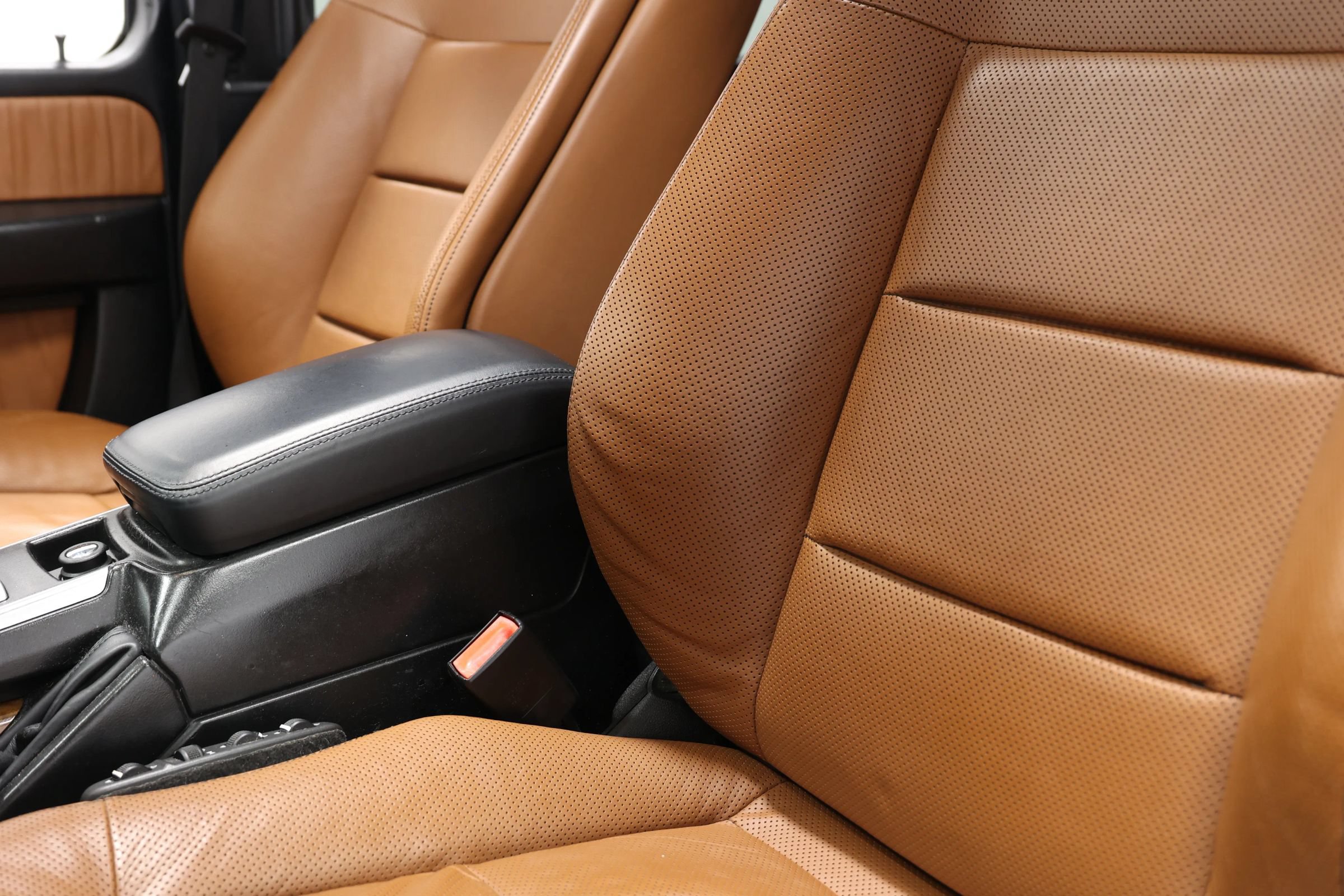 Used 2013 Mercedes-Benz G 63 AMG 4MATIC image 17