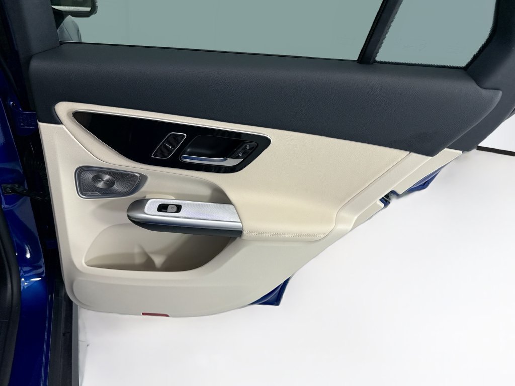 Certified 2026 Mercedes-Benz GLC 300 image 26