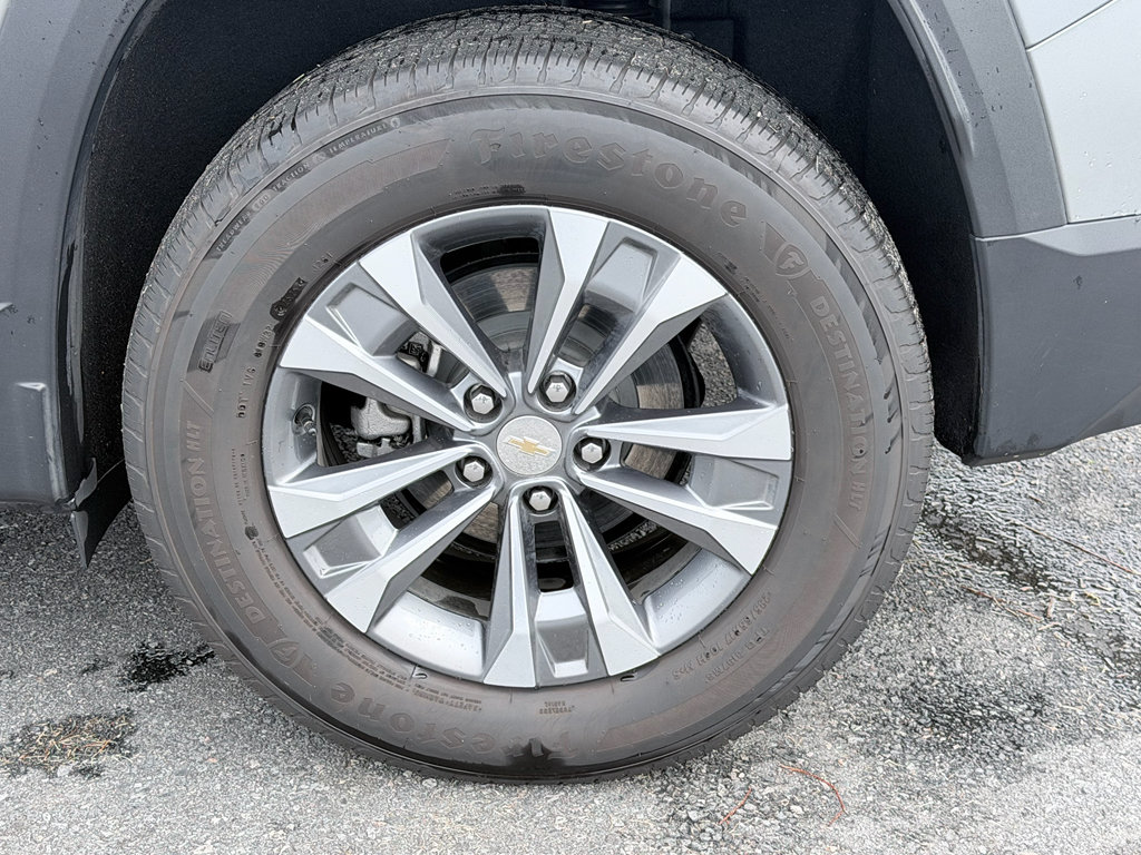Used 2026 Chevrolet Equinox LT w/ Convenience Package II FWD image 32
