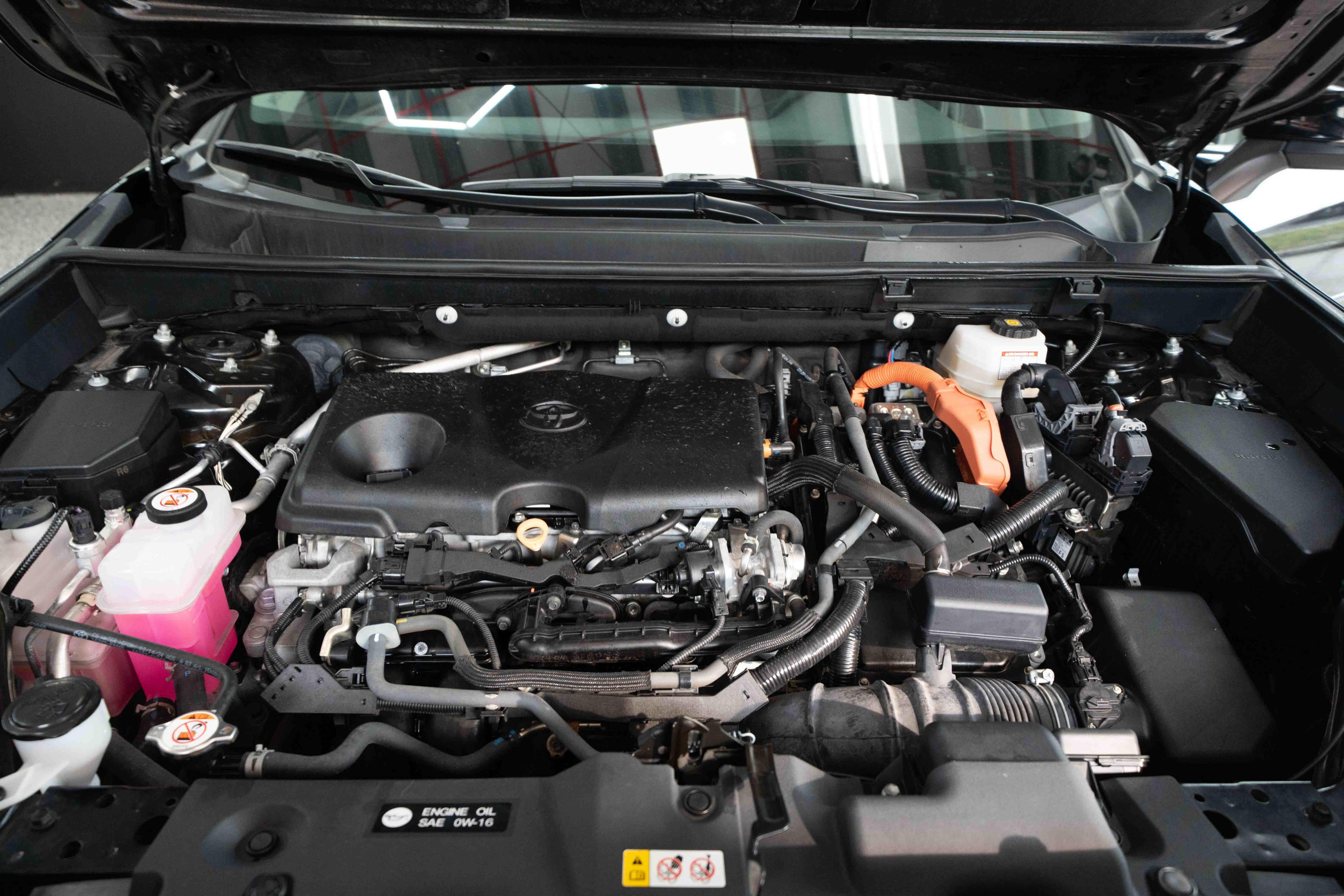 Used 2024 Toyota RAV4 XLE Premium AWD/4WD image 32