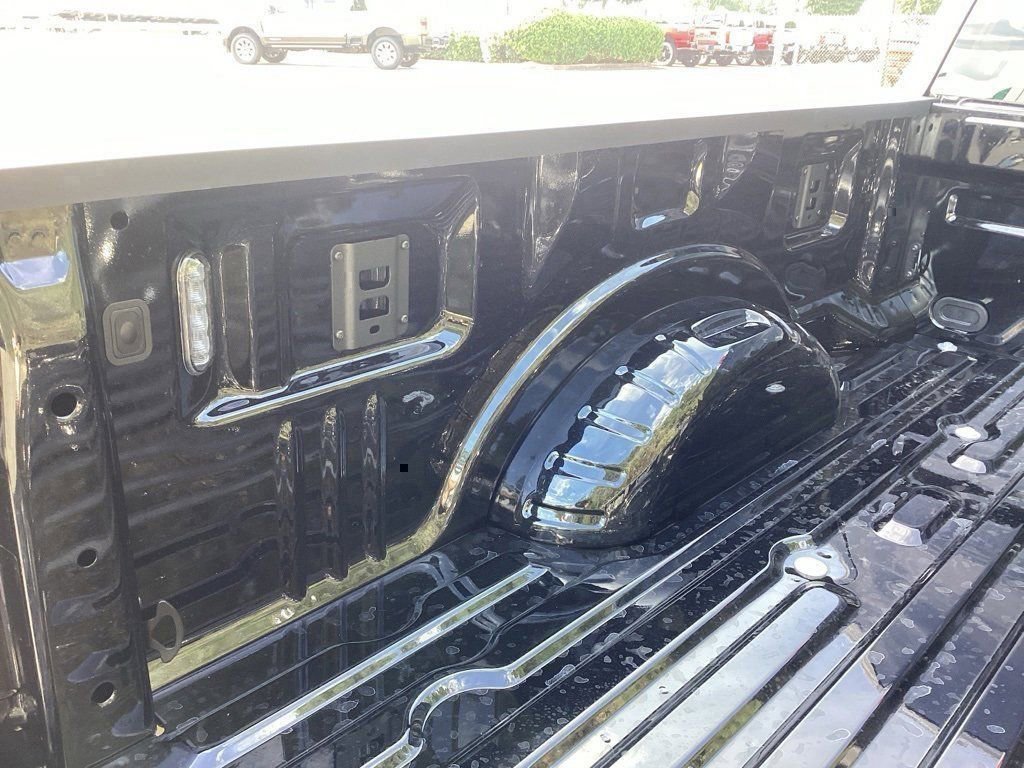 New 2026 Ford F250 Platinum w/ FX4 Off-Road Package image 11