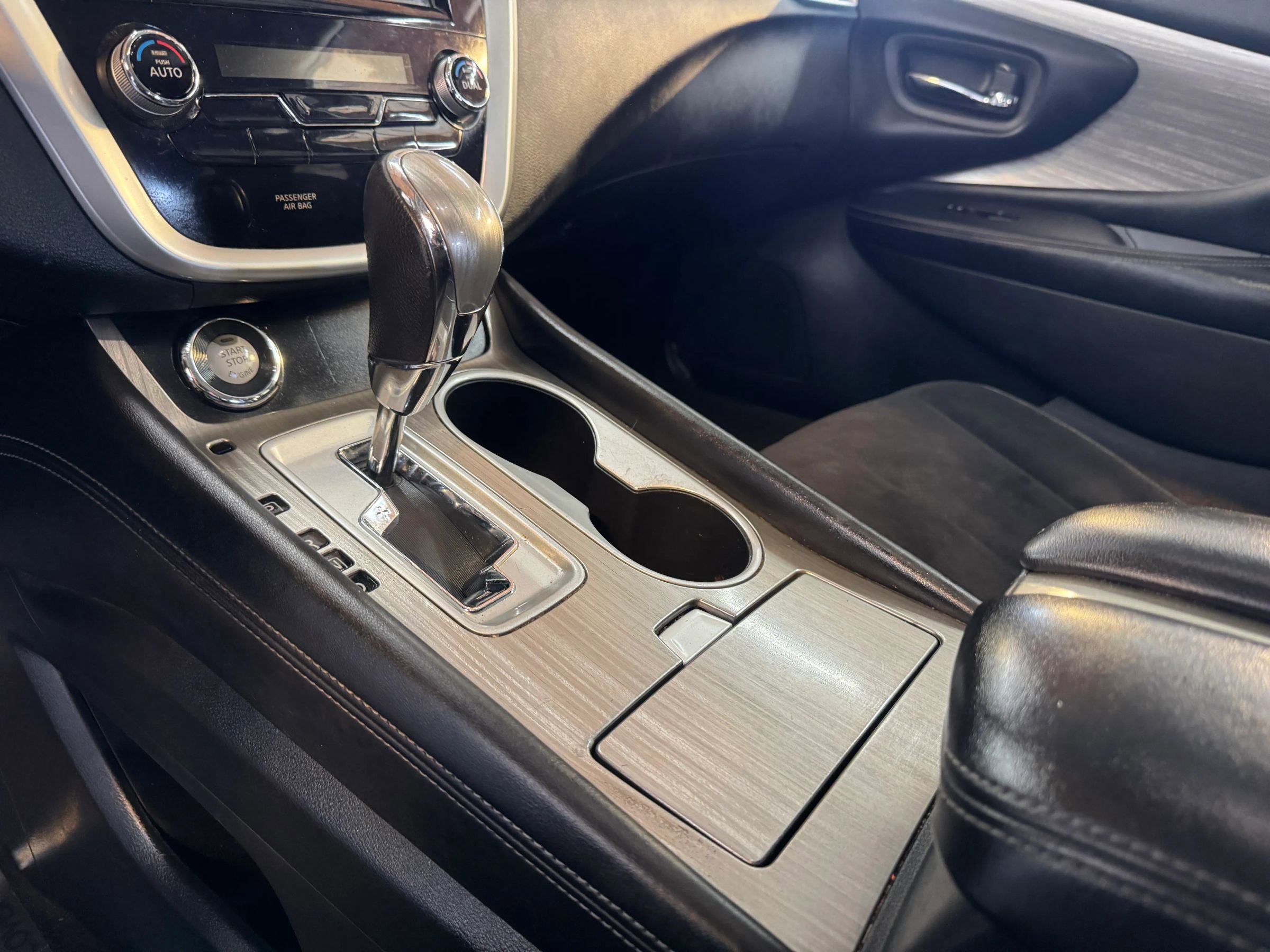 Used 2016 Nissan Murano SV image 19