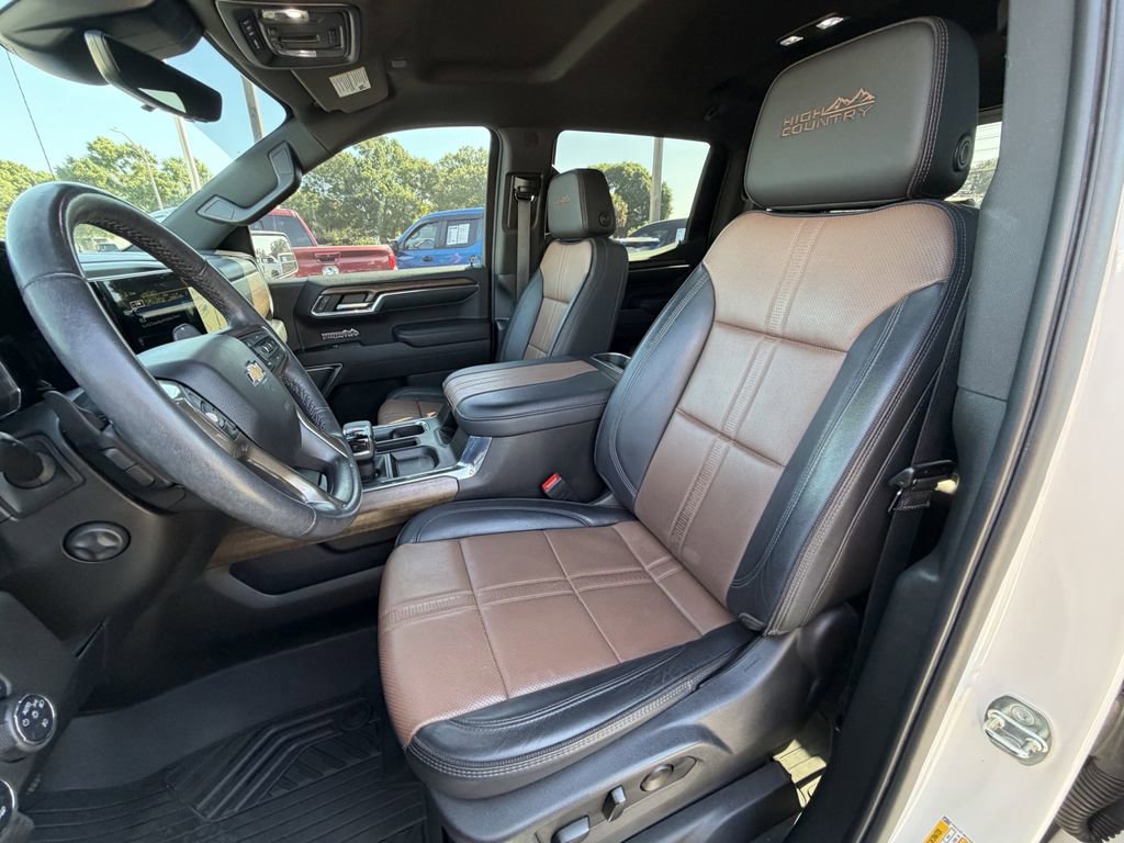 Certified 2023 Chevrolet Silverado 1500 High Country w/ Technology Package image 20