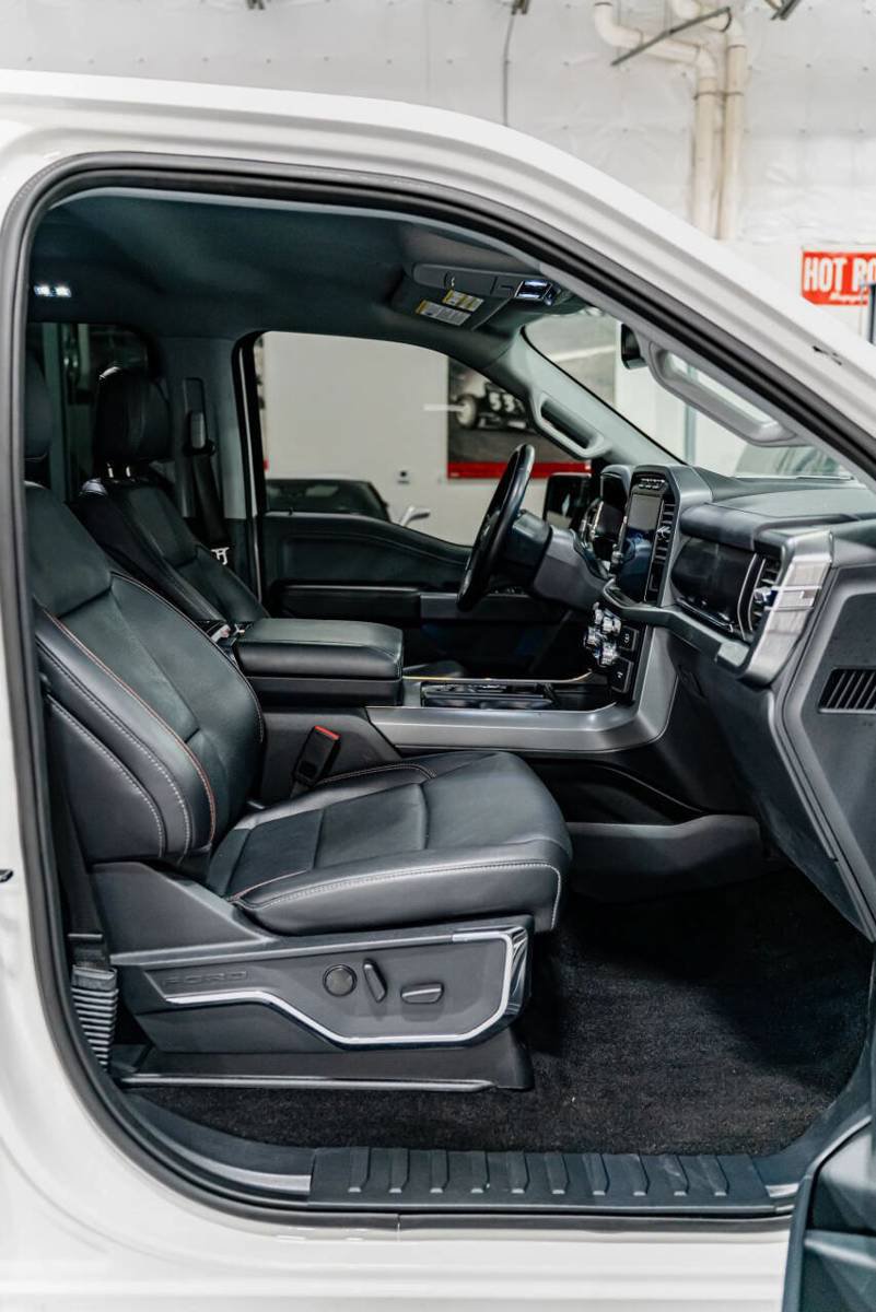 Used 2022 Ford F150 Lariat w/ Trailer Tow Package RWD image 19