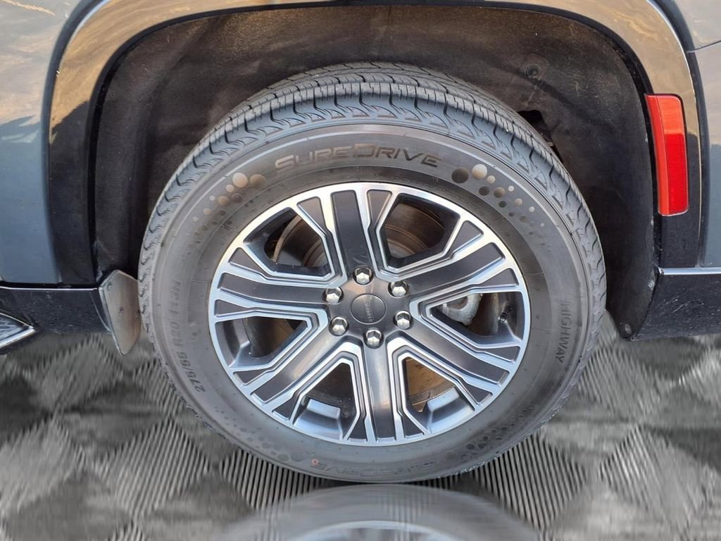 Used 2023 Jeep Wagoneer L Series II AWD/4WD image 21