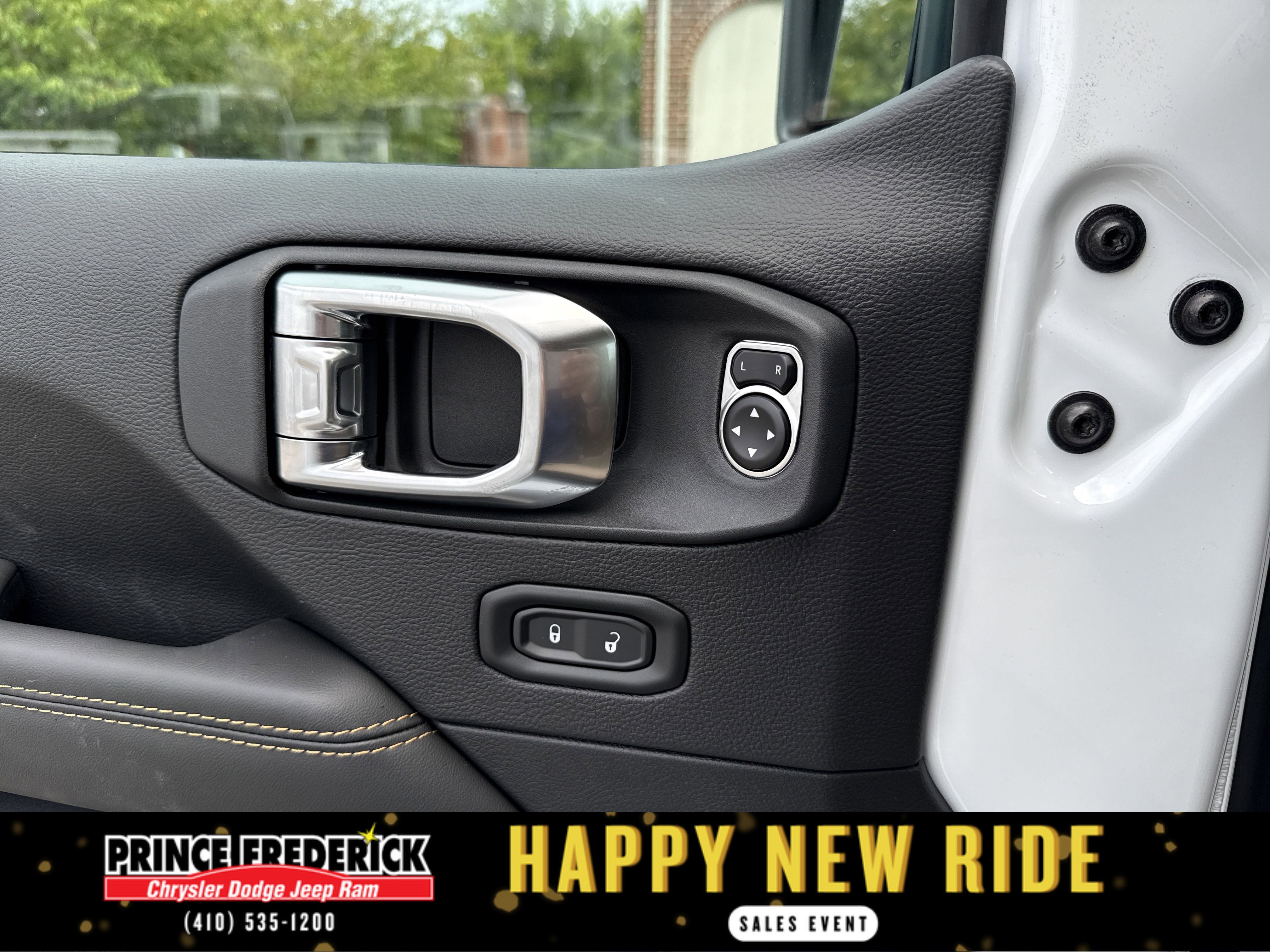 New 2025 Jeep Gladiator High Tide image 30