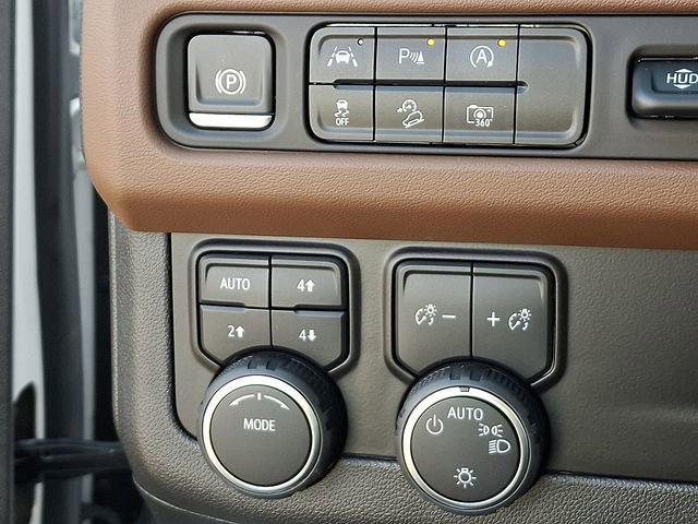 Used 2024 Chevrolet Tahoe High Country image 29