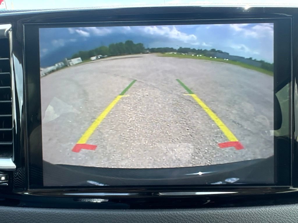 Used 2024 Chrysler Pacifica Touring-L FWD image 34