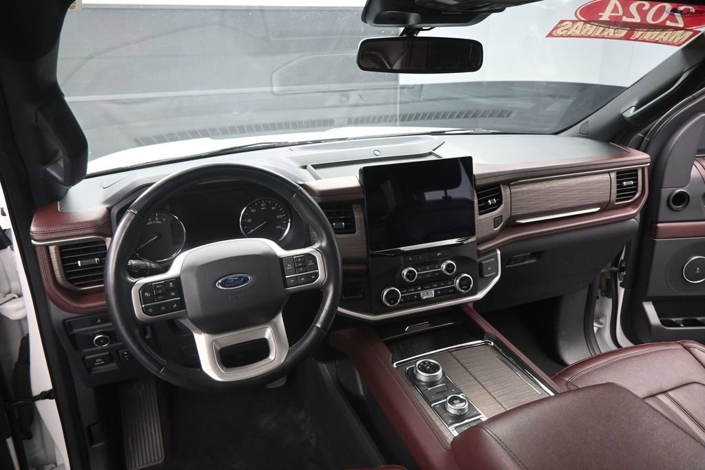 Used 2024 Ford Expedition Limited AWD/4WD image 15