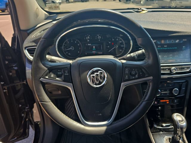 Used 2021 Buick Encore Preferred w/ Safety Package image 17