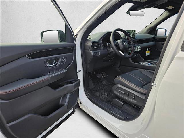 New 2025 Honda Pilot TrailSport image 15
