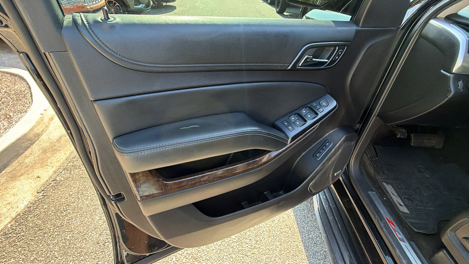 Used 2016 Chevrolet Tahoe LT AWD/4WD image 14
