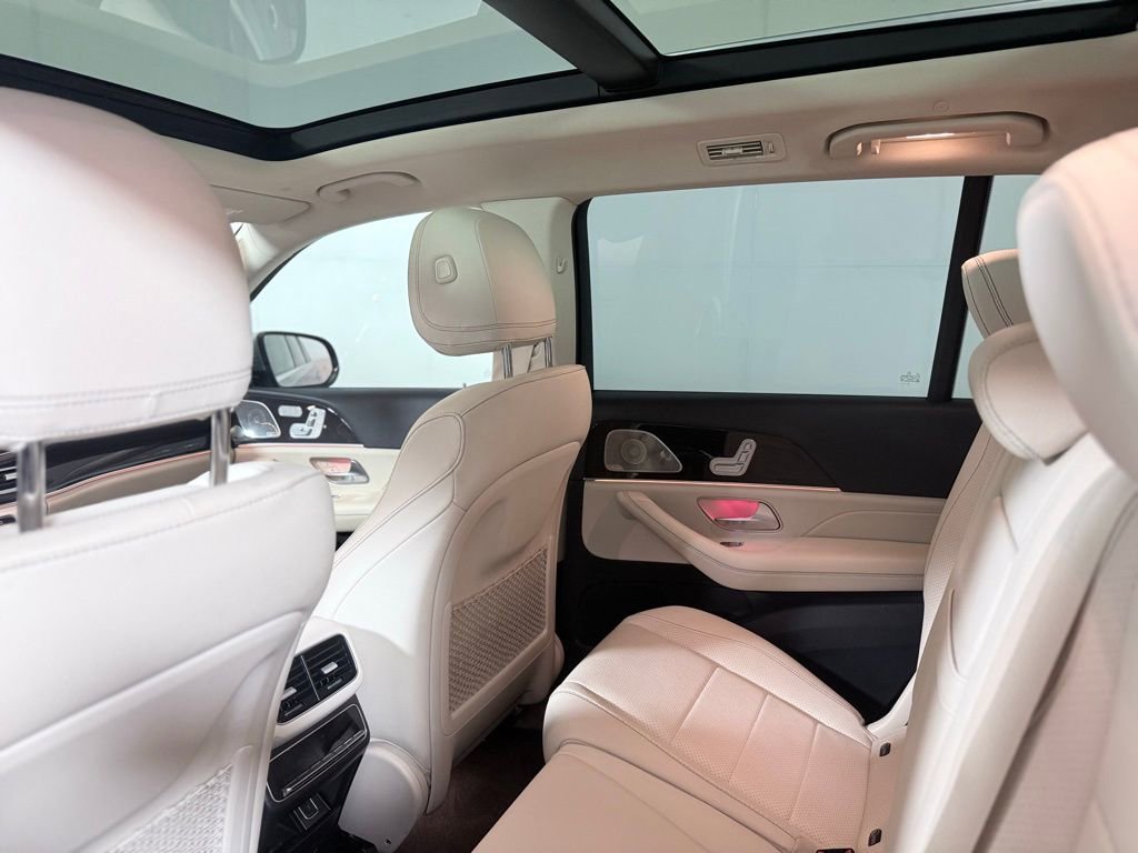 Used 2022 Mercedes-Benz GLS 450 4MATIC image 19