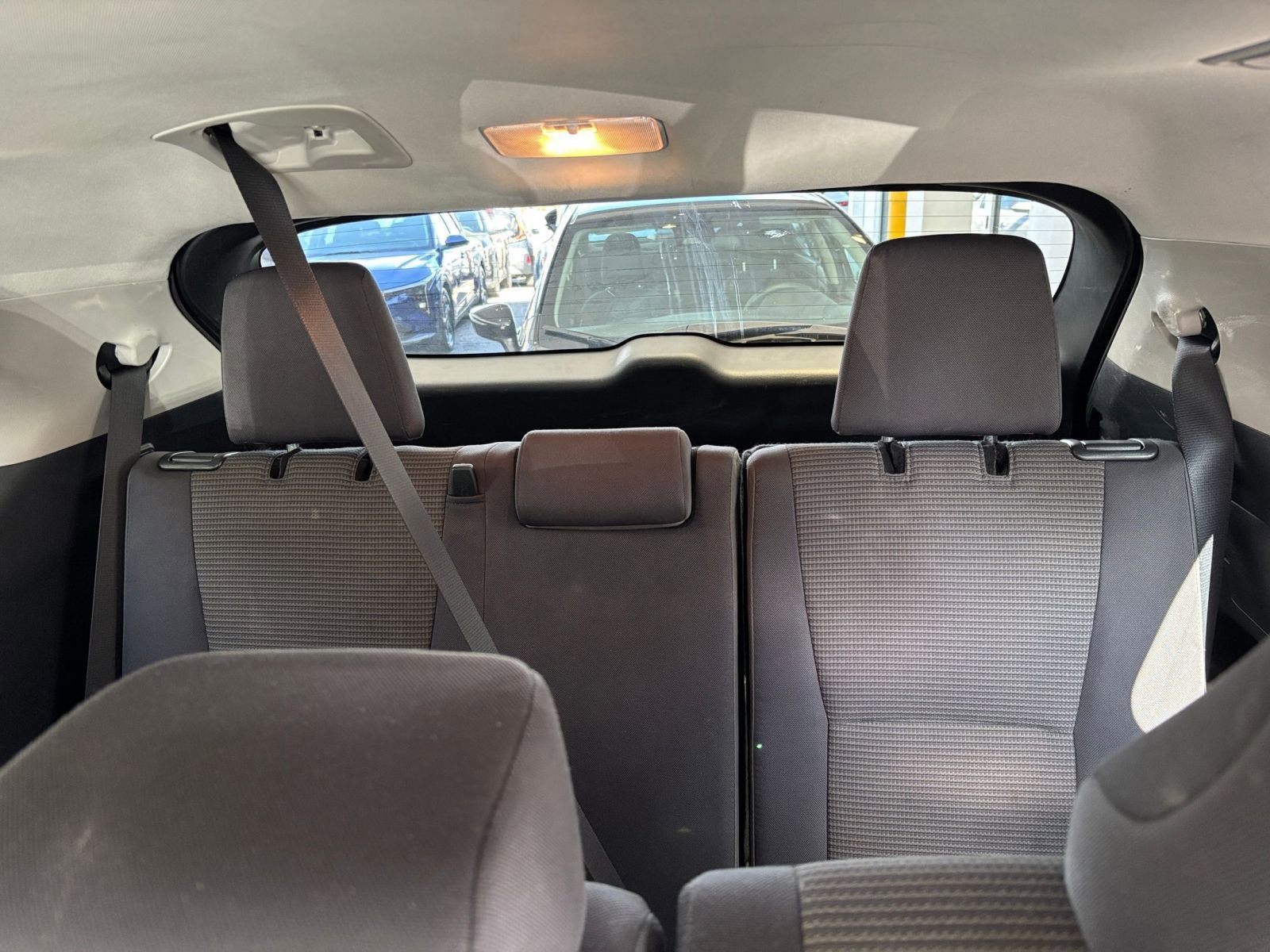 Used 2025 Toyota Highlander LE FWD image 30