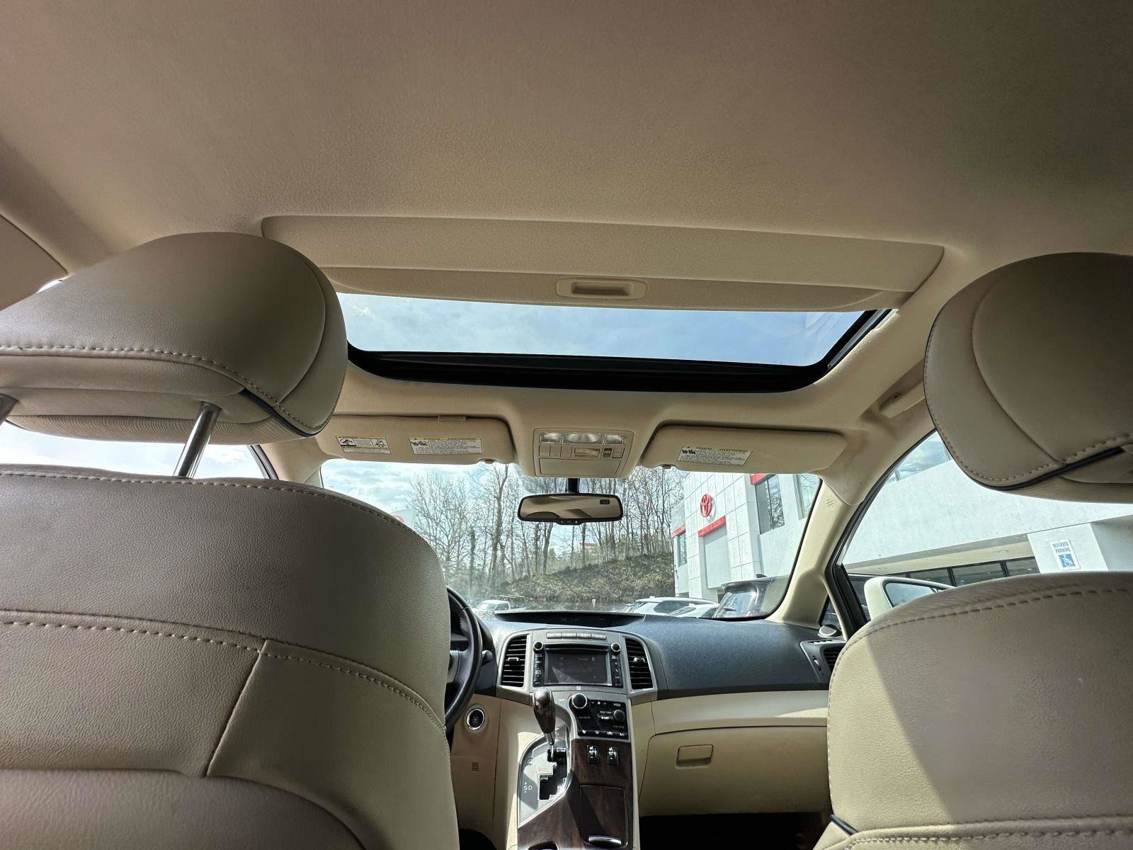 Used 2014 Toyota Venza XLE w/ XLE Premium Package image 19