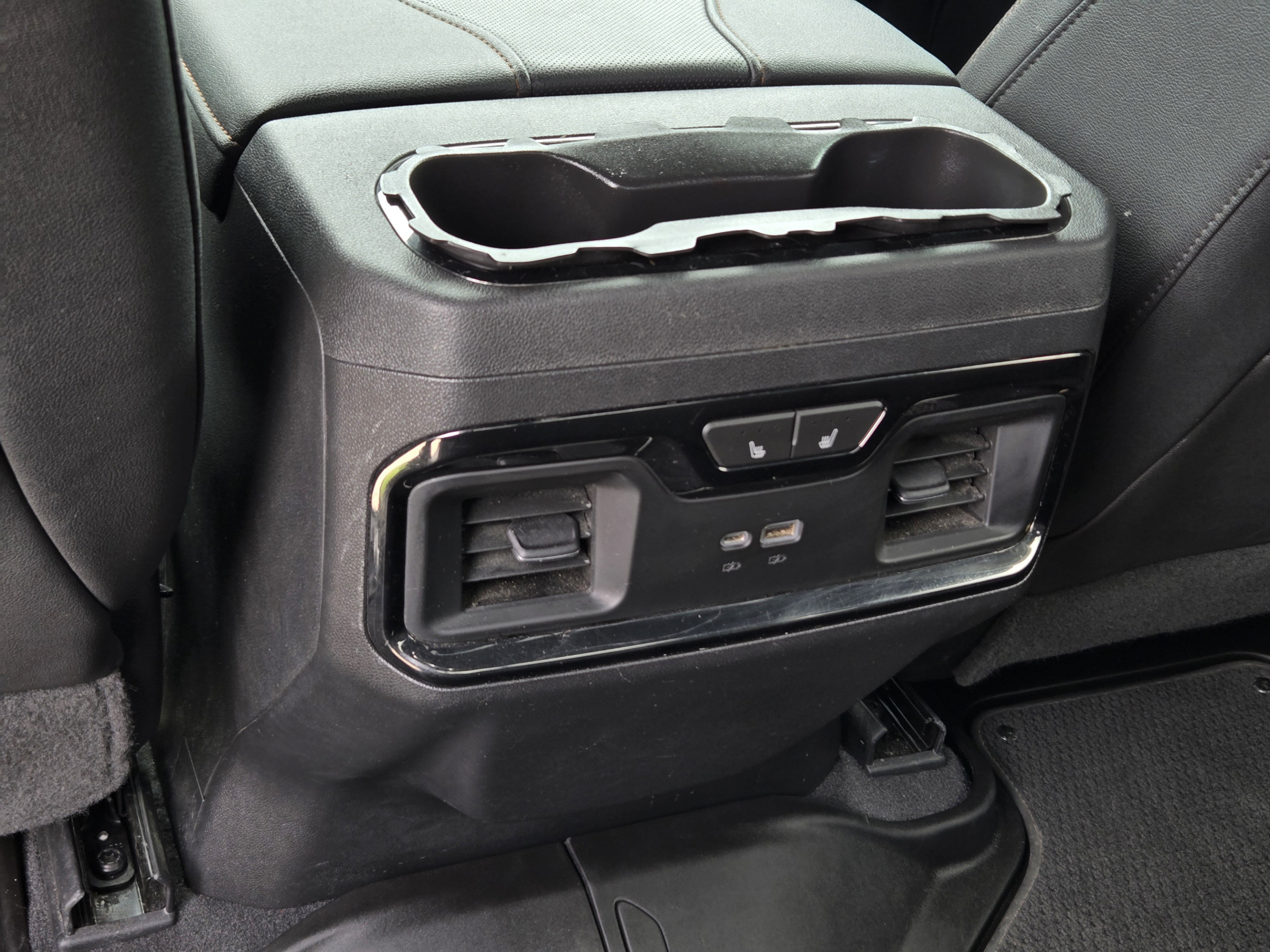 Used 2023 GMC Sierra 1500 AT4 w/ AT4 Premium Package AWD/4WD image 28