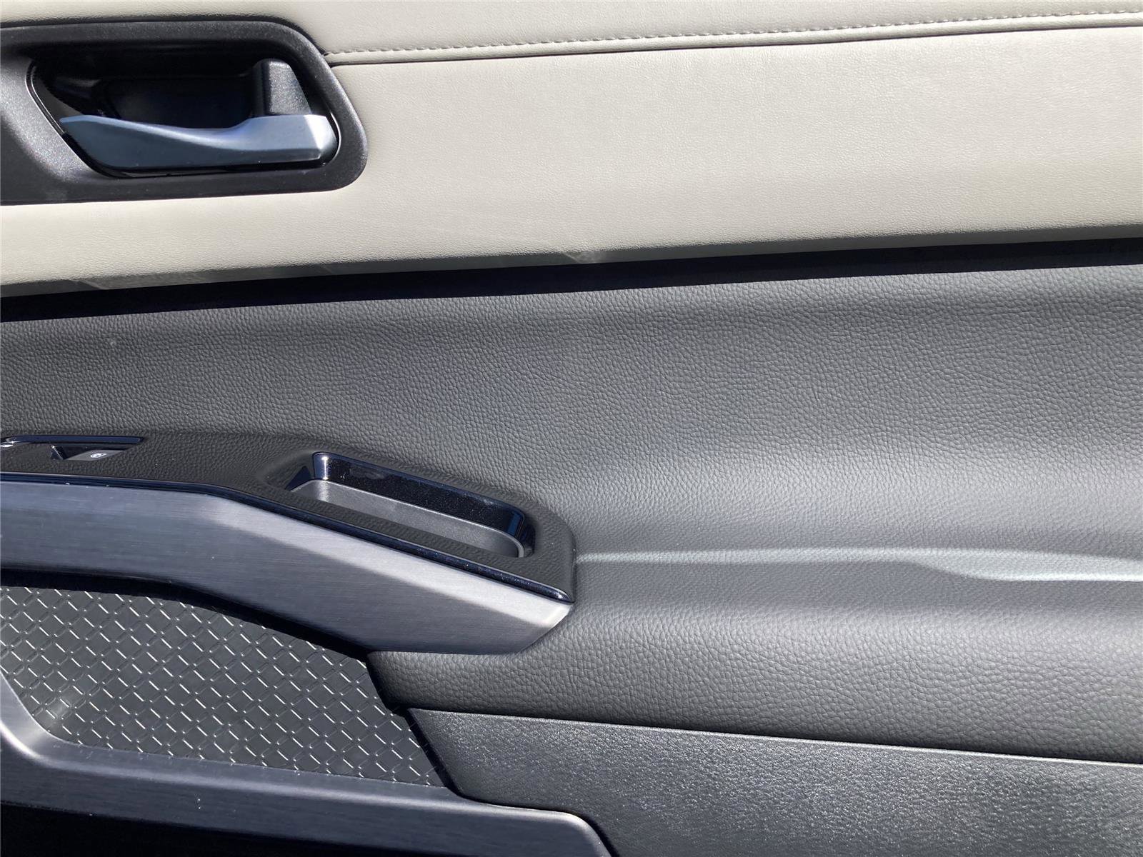 New 2026 Nissan Pathfinder SL image 33