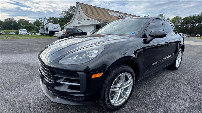 Used 2020 Porsche Macan w/ Premium Package Plus AWD/4WD image 9