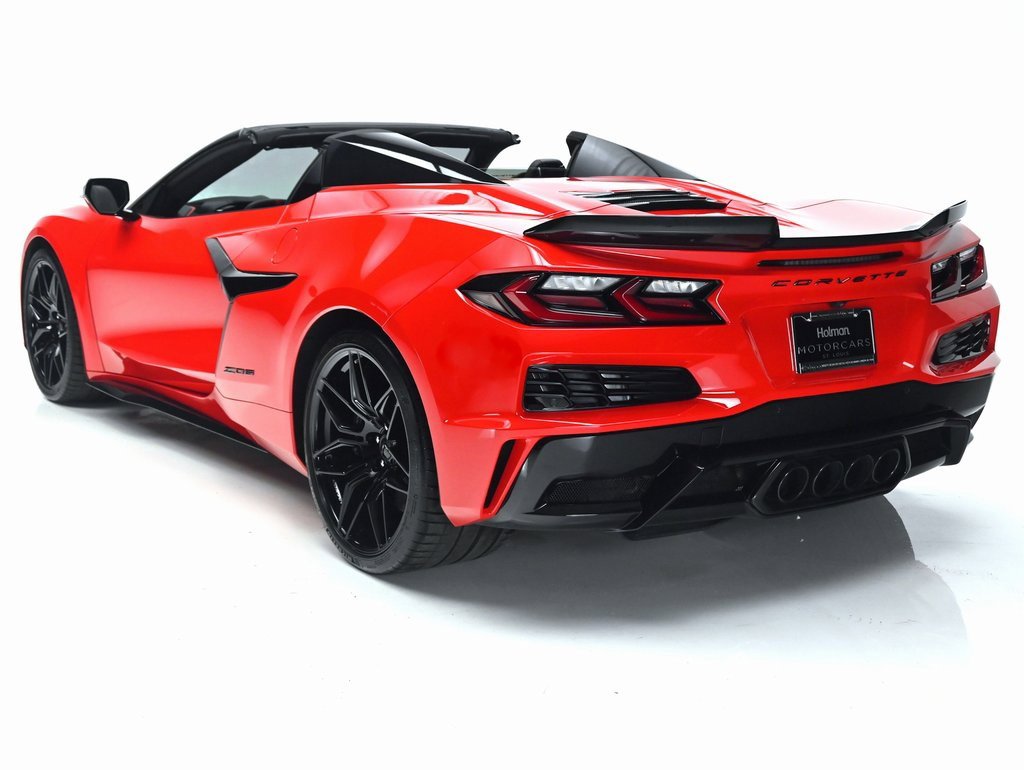 Used 2025 Chevrolet Corvette Z06 image 5