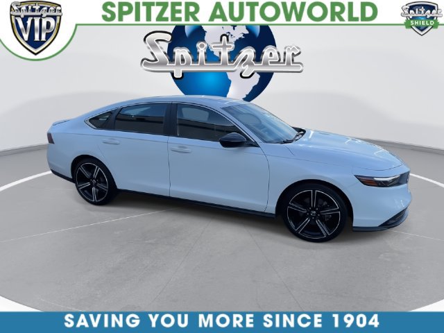 Used 2025 Honda Accord Sport image 3