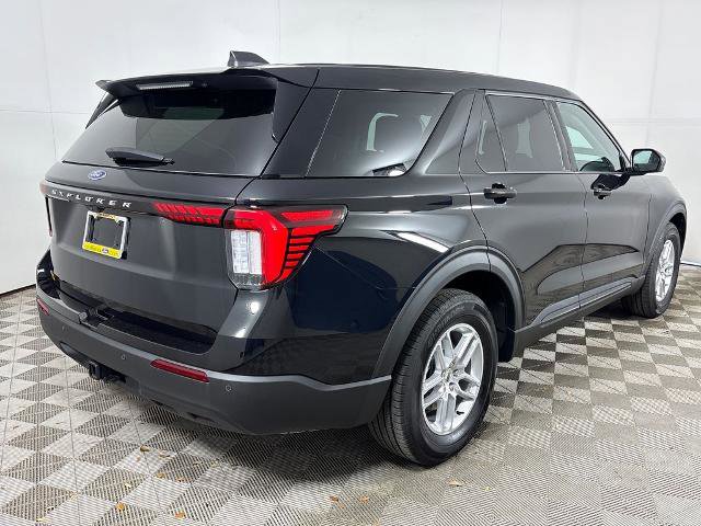 Certified 2026 Ford Explorer Active RWD image 4