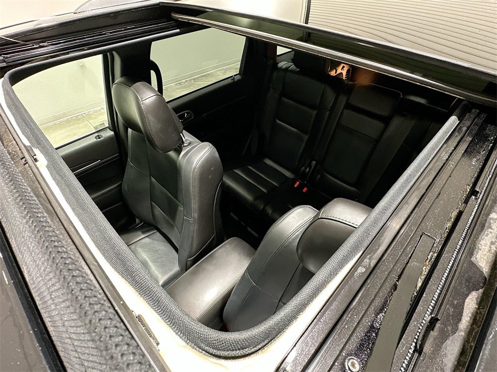 Used 2021 Jeep Grand Cherokee Limited w/ Luxury Group II image 21