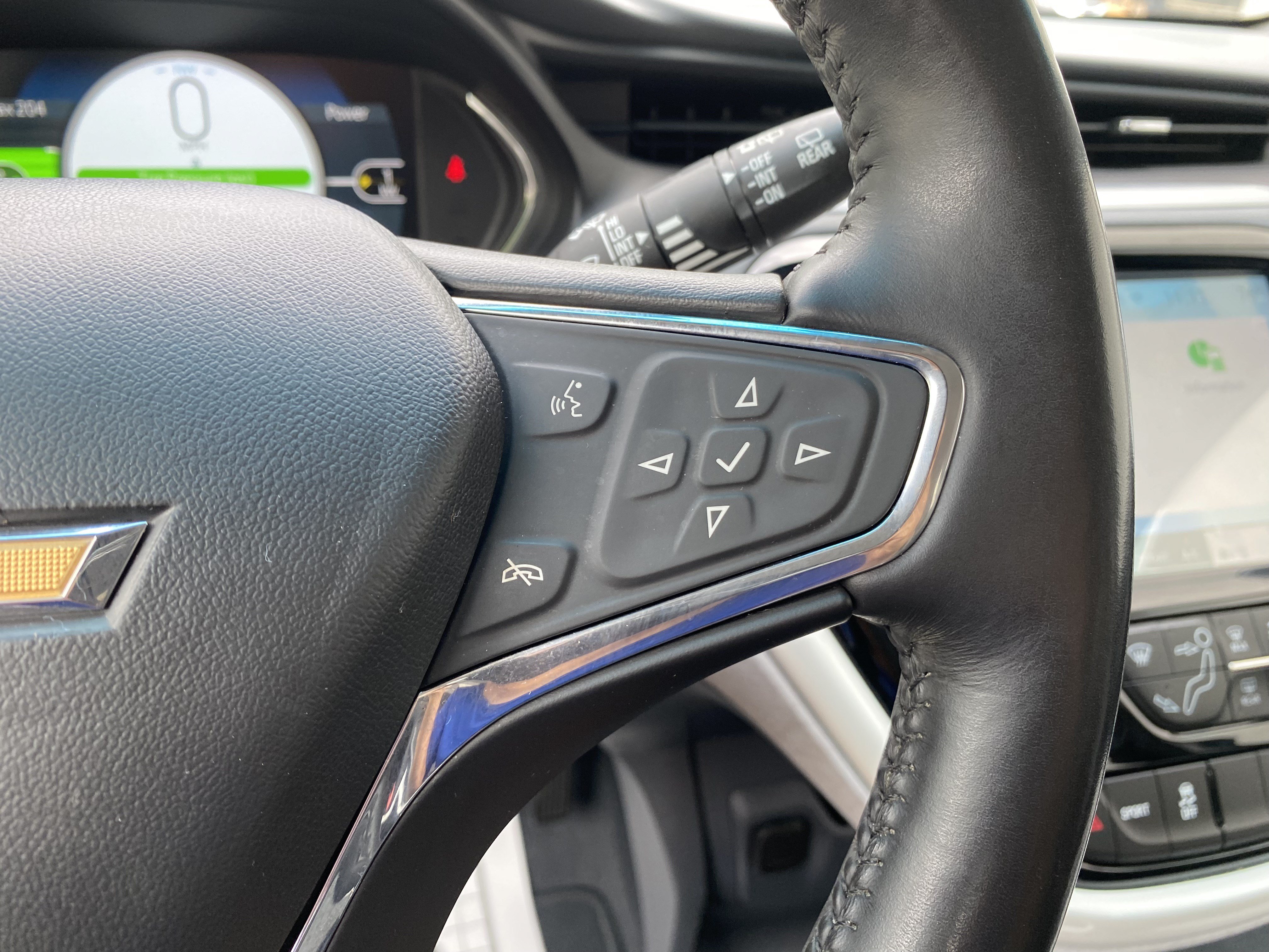Used 2020 Chevrolet Bolt LT FWD image 20