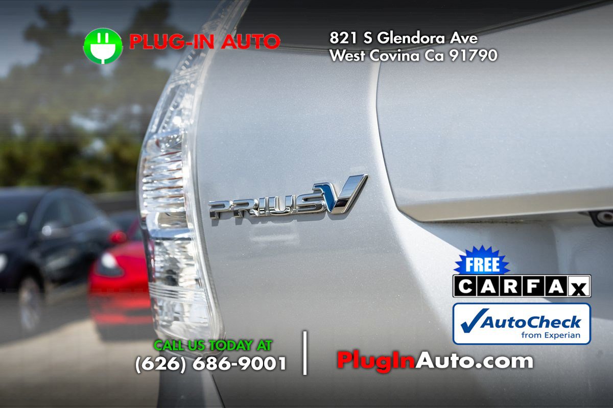 Used 2012 Toyota Prius V Five image 5