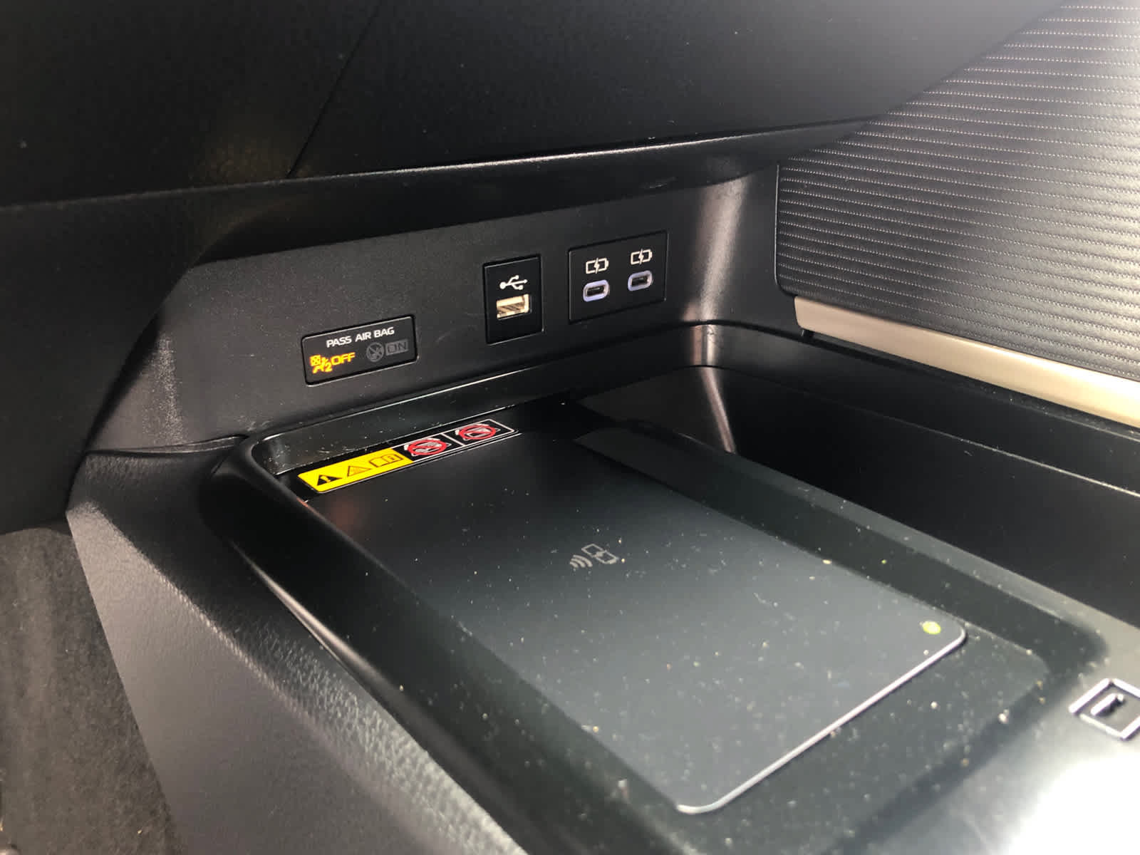 Used 2025 Toyota Camry SE w/ Multimedia Upgrade Package FWD image 14
