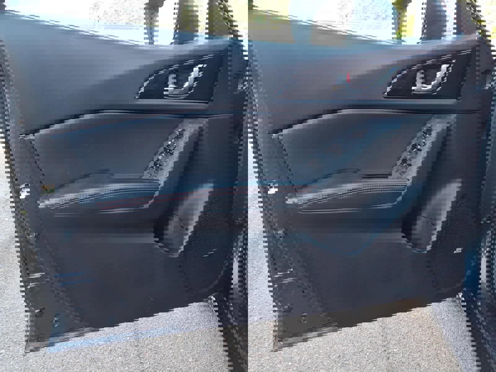 Used 2014 MAZDA MAZDA3 s Grand Touring w/ Technology Package FWD image 12