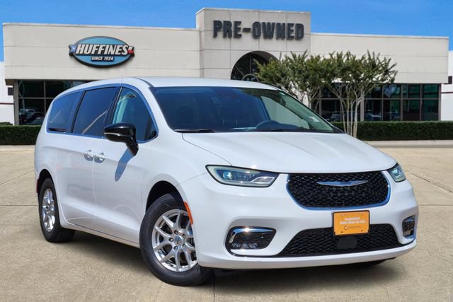 Certified 2024 Chrysler Pacifica Touring-L FWD video 1
