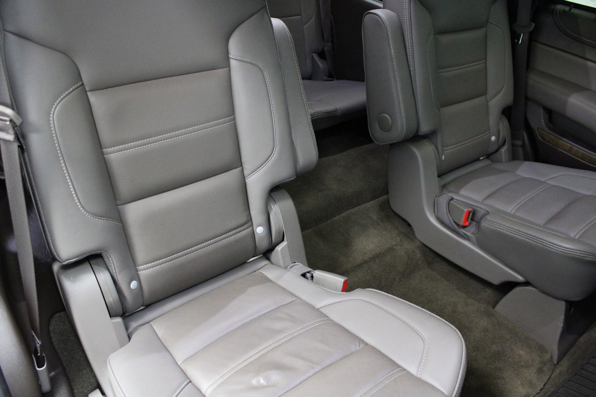 Used 2018 GMC Yukon Denali image 25