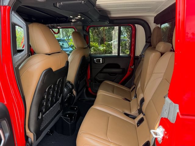 Used 2022 Jeep Gladiator Rubicon w/ Cold Weather Group AWD/4WD image 14