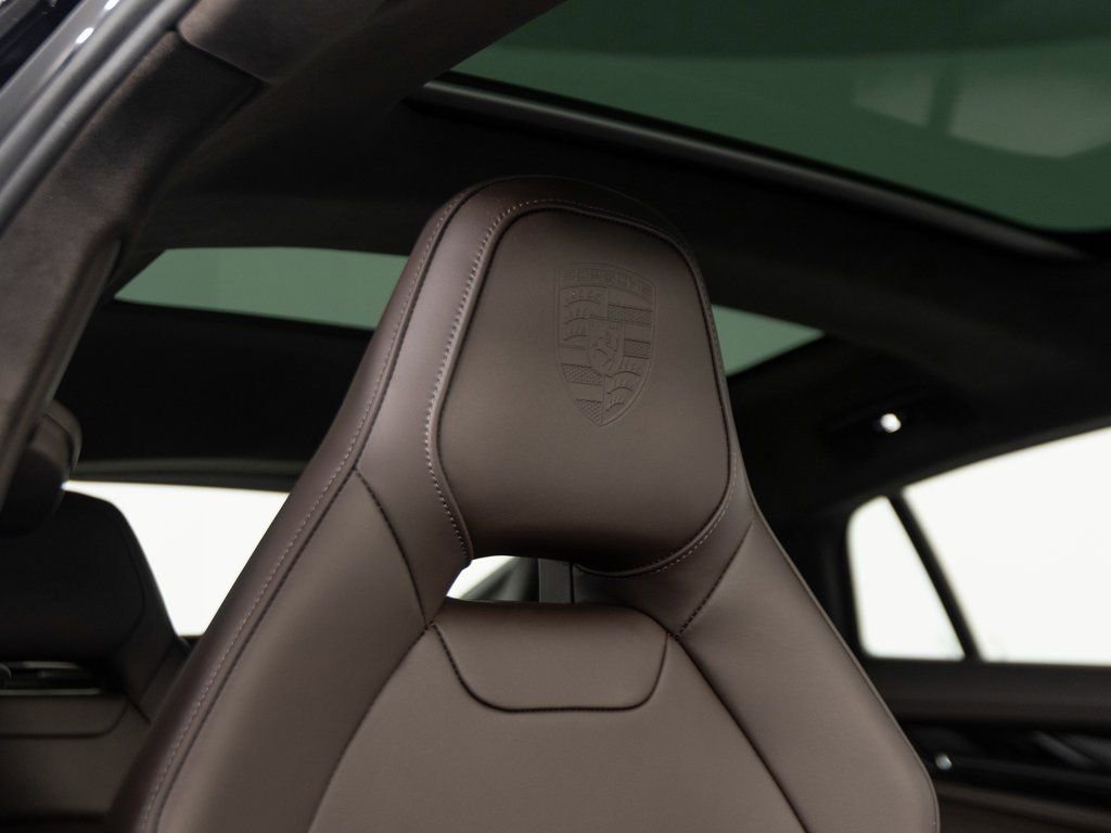 New 2026 Porsche Panamera Turbo image 38