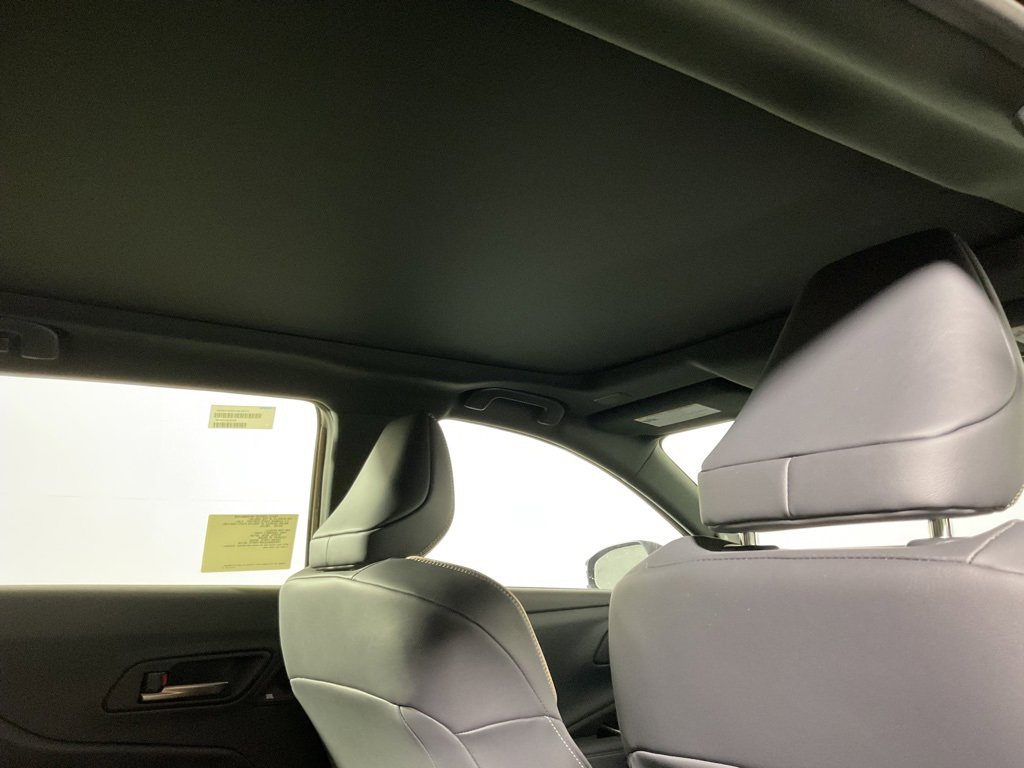 New 2025 Toyota Crown Signia image 2