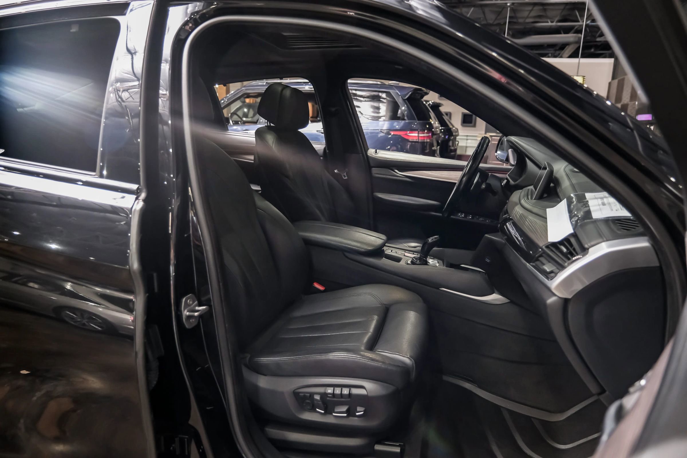 Used 2016 BMW X6 xDrive50i AWD/4WD image 36
