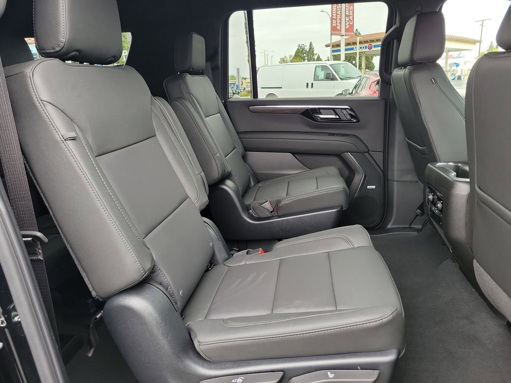 New 2026 Chevrolet Suburban LT w/ Comfort Package RWD image 19