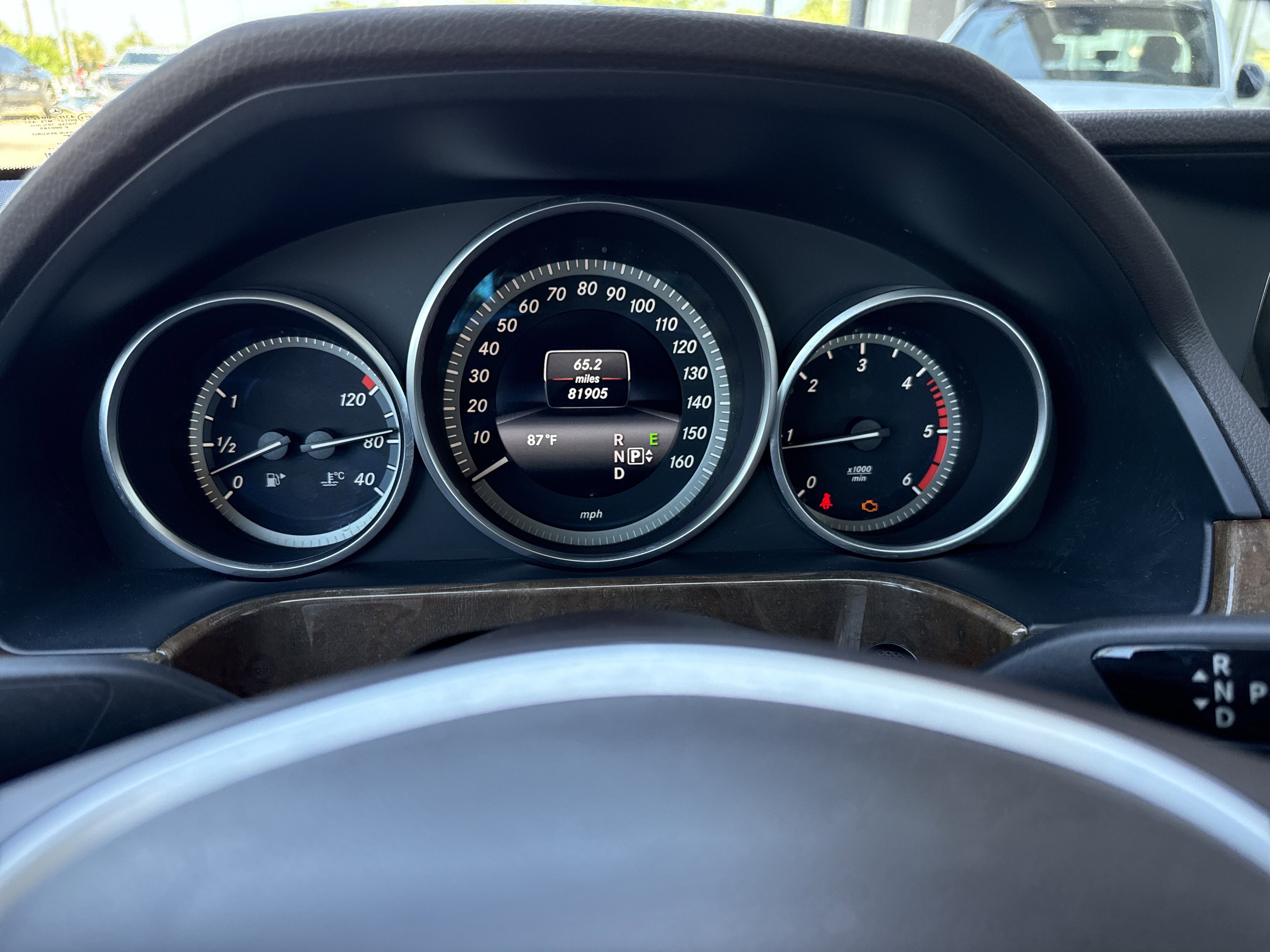 Used 2014 Mercedes-Benz E 250 BlueTEC Sedan image 8