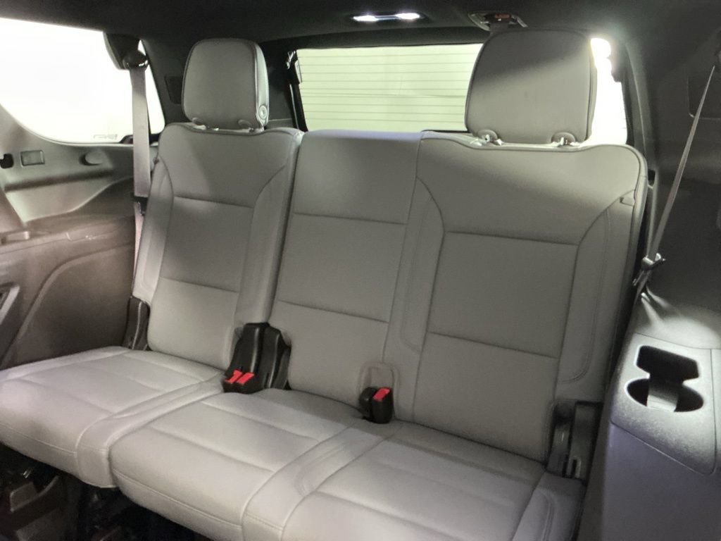 Used 2022 GMC Yukon SLT w/ SLT Luxury Package AWD/4WD image 13