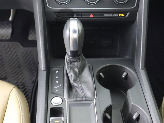 Used 2020 Volkswagen Atlas Cross Sport SE image 18