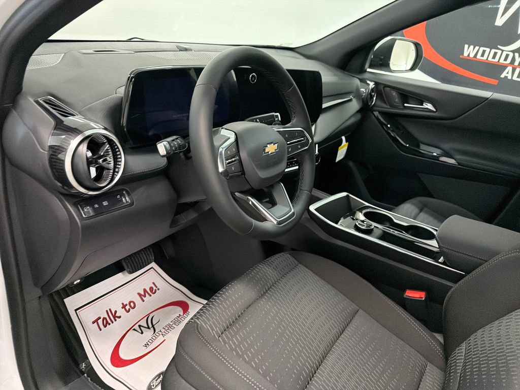New 2026 Chevrolet Equinox LT w/ Safety and Technology Package FWD image 11