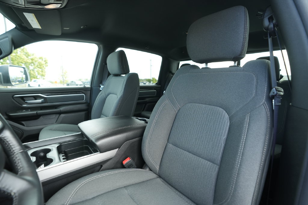 Used 2022 RAM 1500 Big Horn AWD/4WD image 39