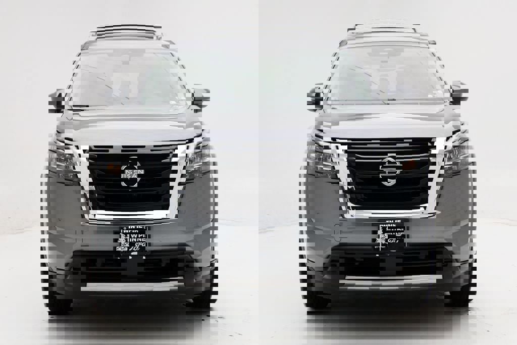 Used 2024 Nissan Pathfinder SL w/ SL Premium Package image 5