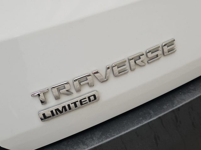 Used 2024 Chevrolet Traverse LS w/ Safety Package FWD image 30